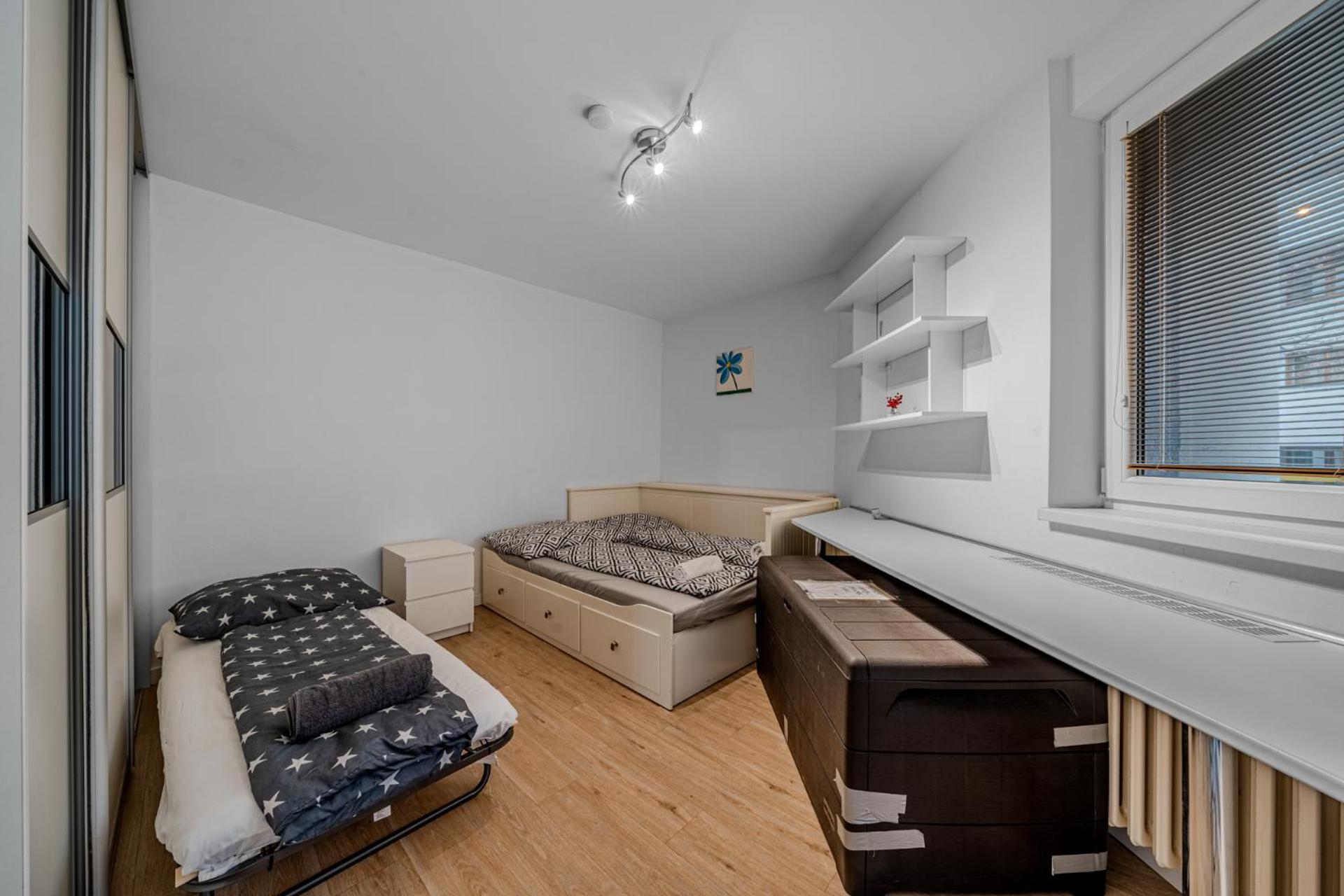 Huge Apartment Next To Train Station Close To The City Center Pressburg Exterior foto